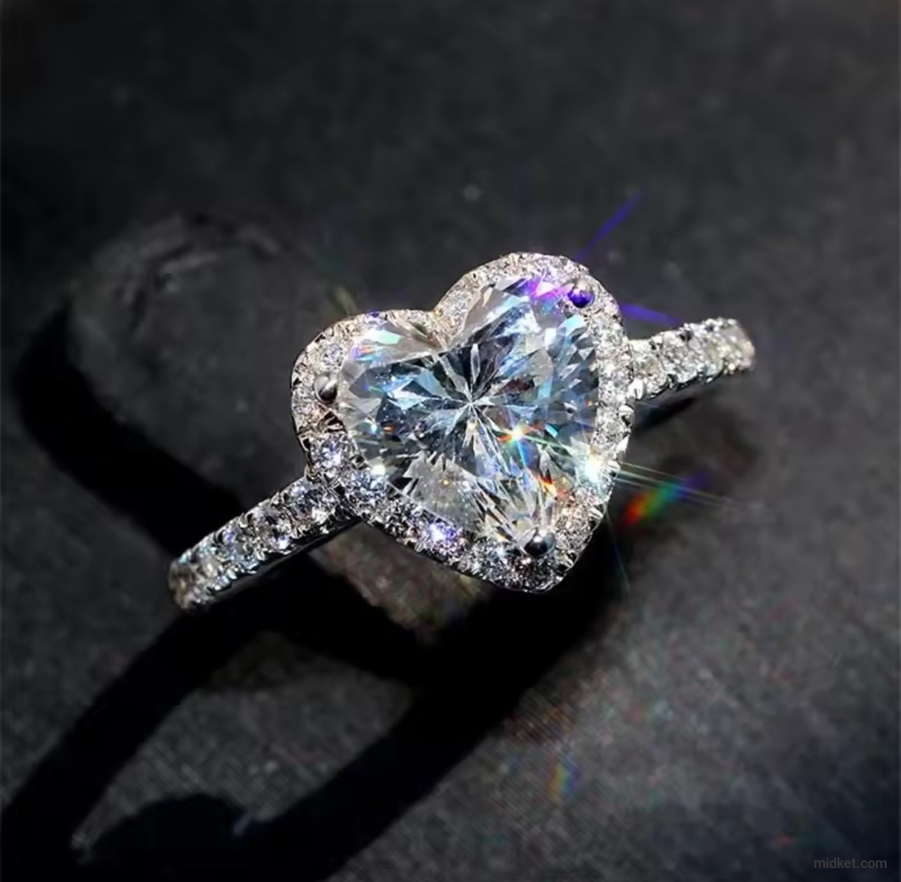 Luxury Silver Color Heart Ring for Women